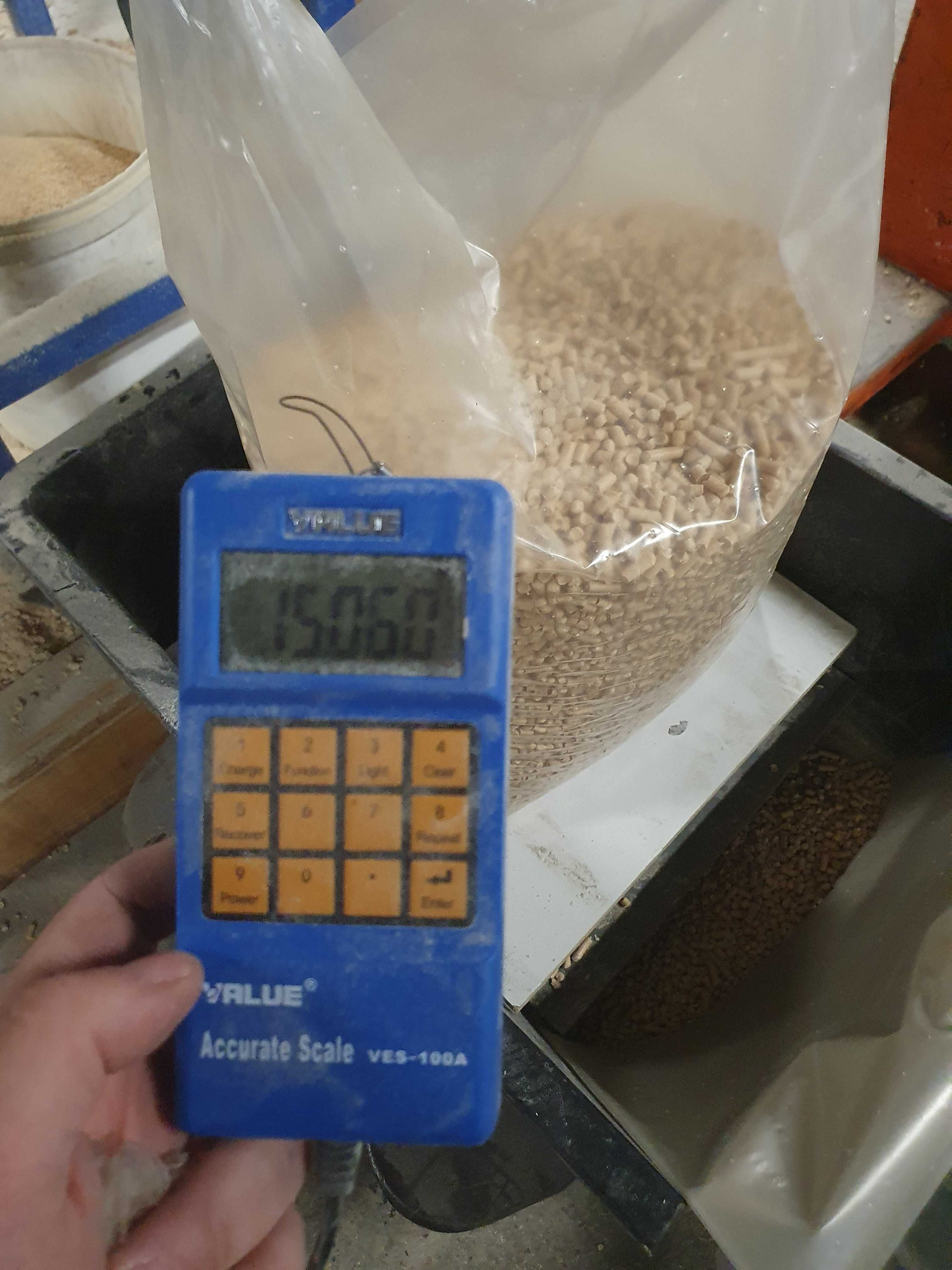 Pellet pelet sosnowy PREMIUM 15kg - produkcja Wołomin