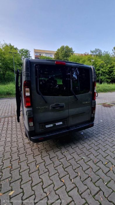 Wynajem busa 9-osobowego (z kierowcą i bez)