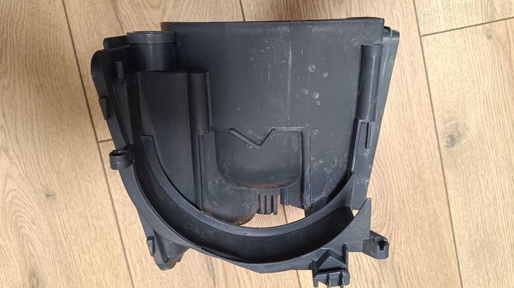 Продам корпус кожух на двигатель пылесоса Philips FC8761, б/у