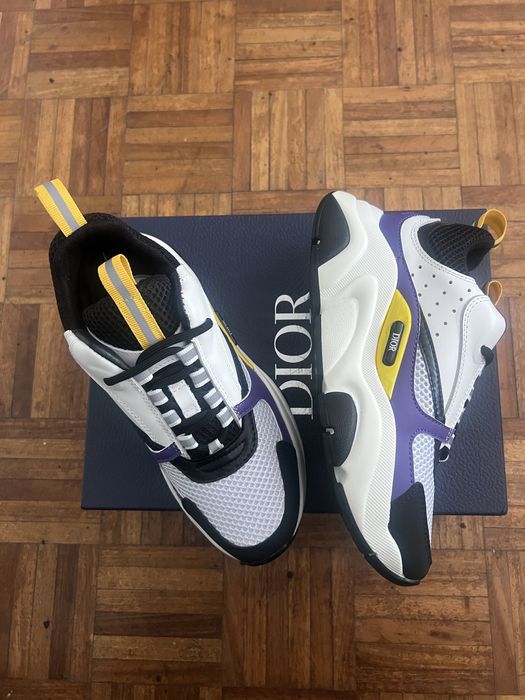 Dior B22 na caixa nunca usado