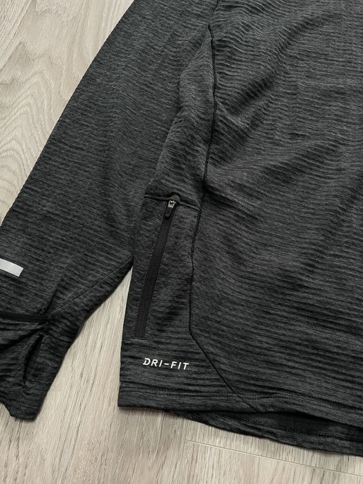 Спортивна кофта Nike