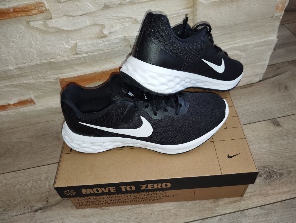 Nowe spodnie buty Nike revolution 6 czarne 44