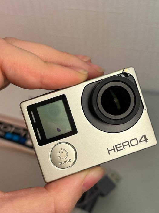 Екшн-камера GoPro Hero 4 зі змінним акумулятором