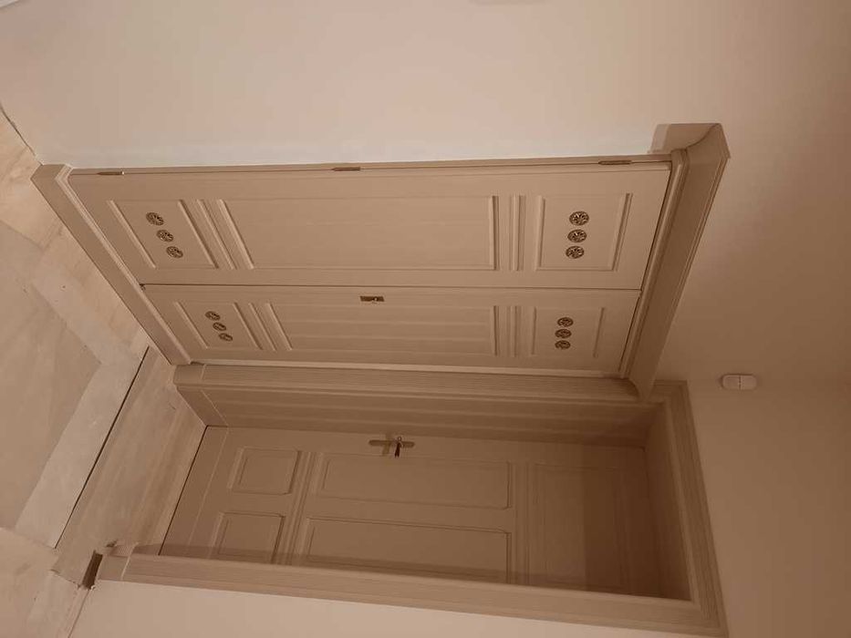 Renowacja mebli oraz  naprawa, renowacja drzwi,okien, schodów, rzeźba