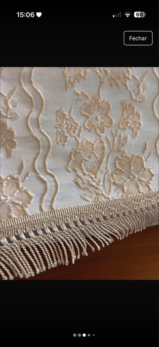 Colcha cama bordada dourada