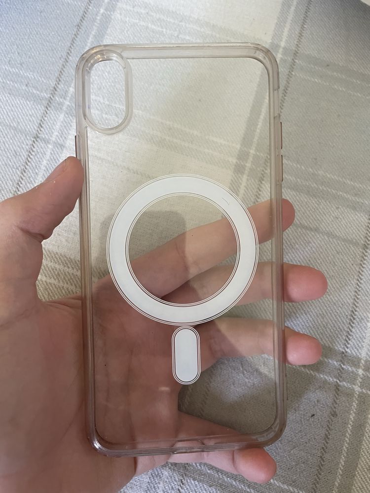 Продам чехол на айфон Xs max