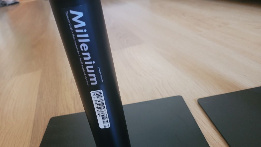 Millennium desktop monitor stand DM2