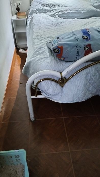 Cama Metálica com colção