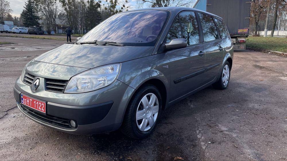 Renault Grand Scenic 2 2005 рік, 7 місць, з Німеччини, Рено сценик 2