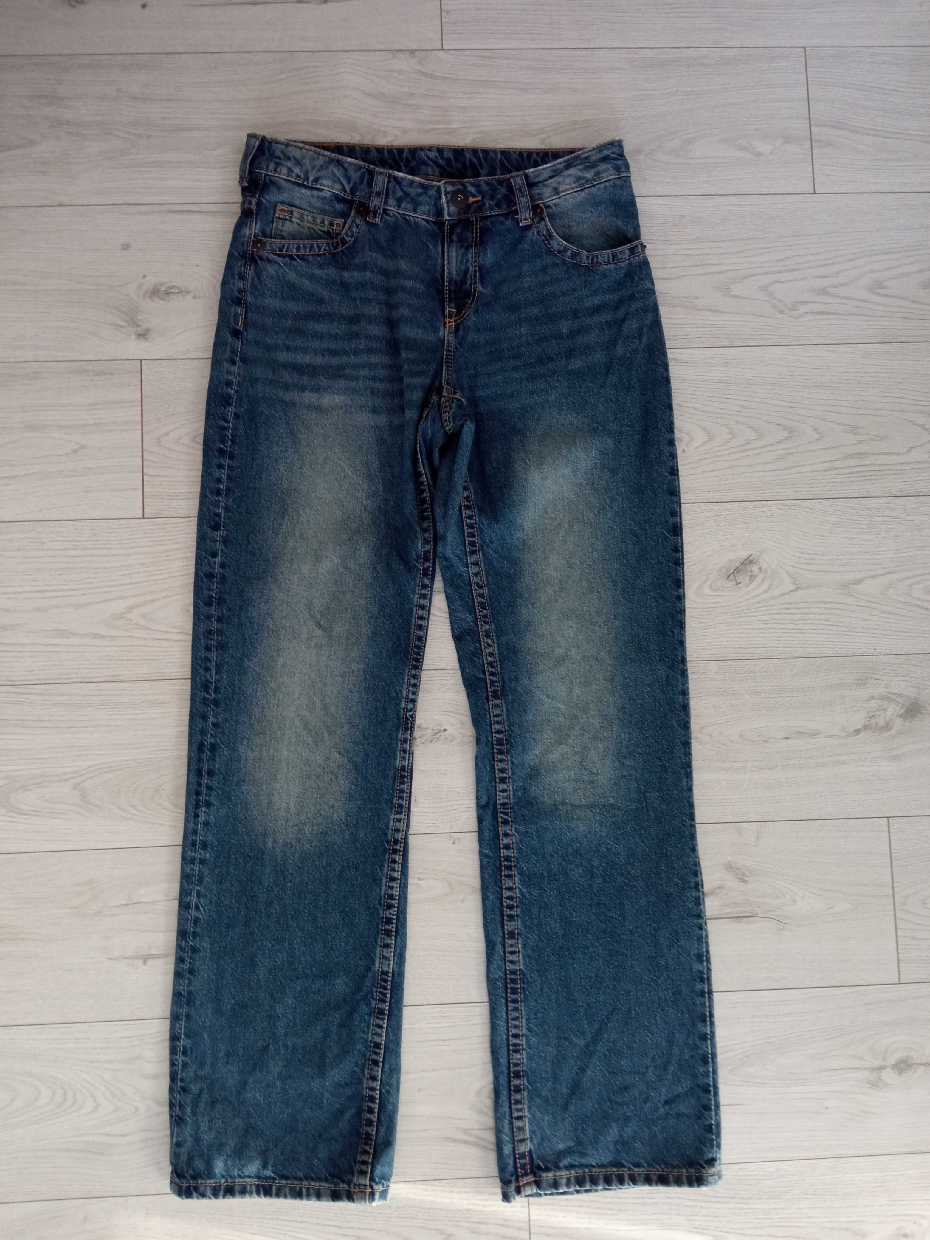 36, H&M Divided, jeansy straight, nowa kolekcja