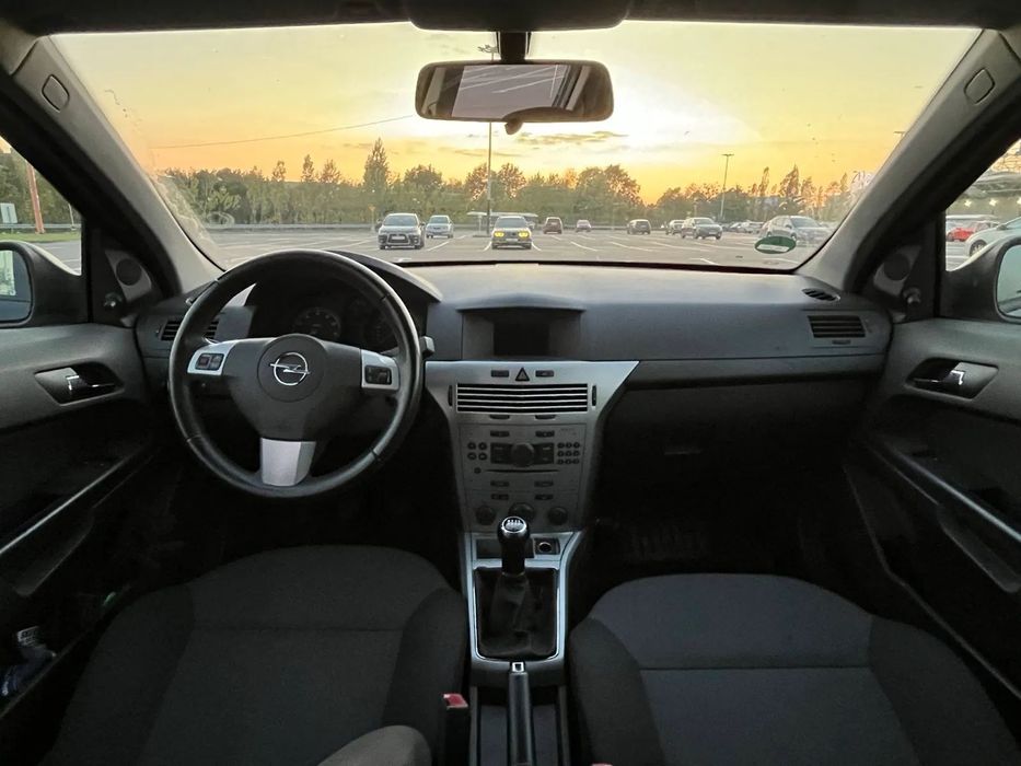 Opel Astra Opel Astra H, 1.6, od nowości w jednej rodzinie