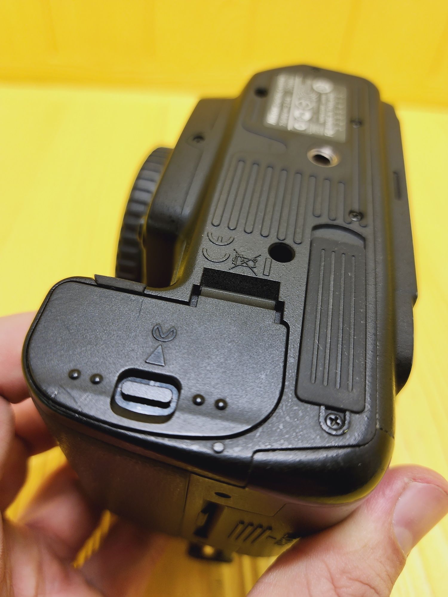 Nikon D7000 (body)