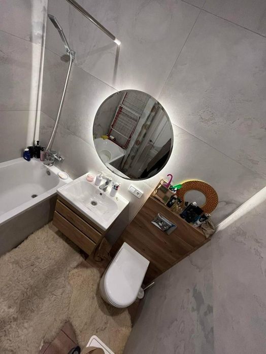 Продається 1-К укомплектована квартира. Центр міста