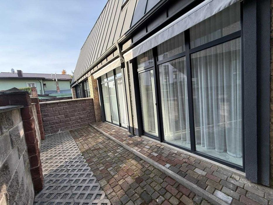 Продам чудовий котедж біля Покровського собору