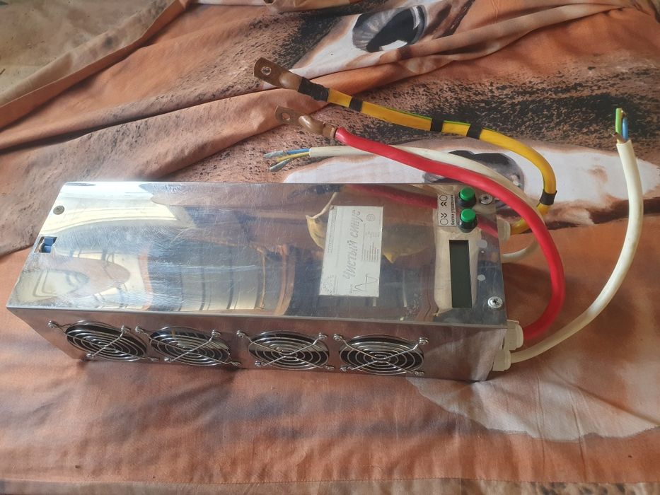 Инвектор, Гибрид, 12/220, 3.500 w, пик. 6000w