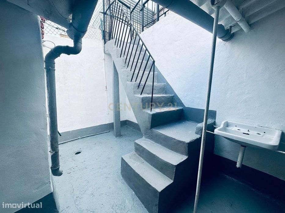 Moradia, Beja (Salvador e Santa Maria da Feira)