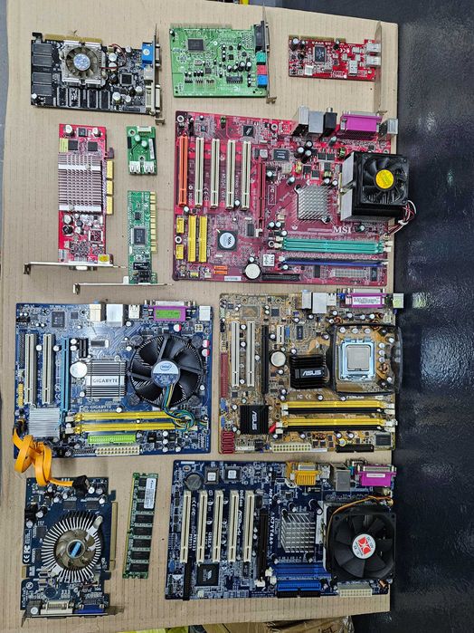 Płyty główne z procesorami, Gigabyte GA-G31M-ES2L, K7VT4A+