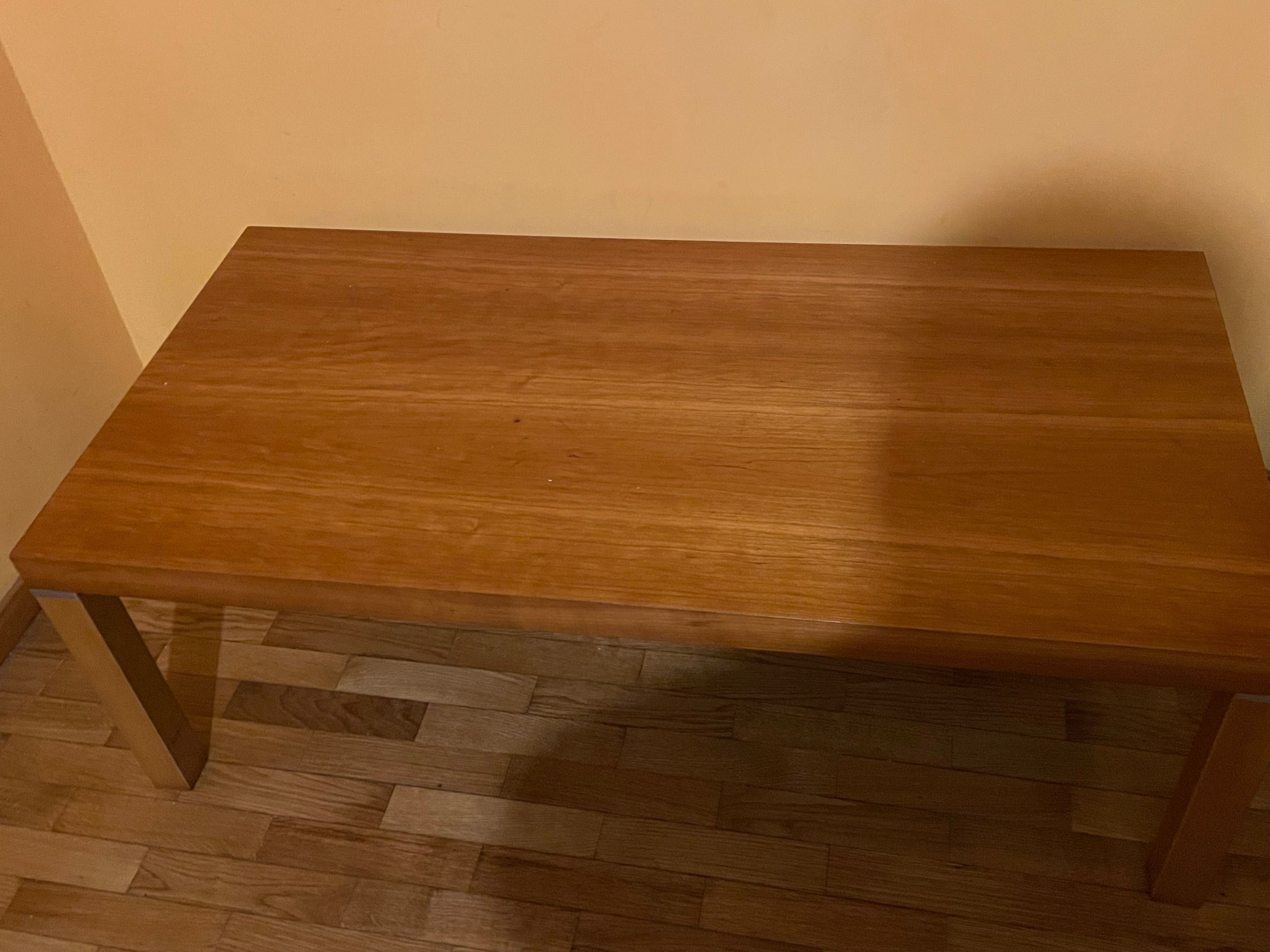 Mesa de sala de nogueira