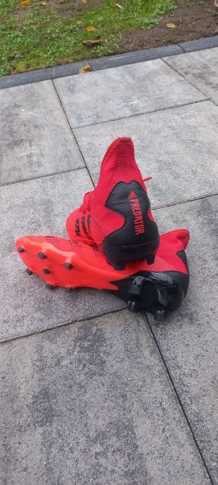Buty piłkarskie korki ADIDAS Predator 42