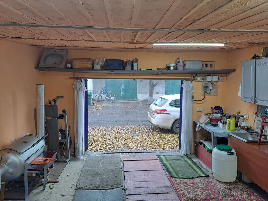 Продам гараж Южное общество