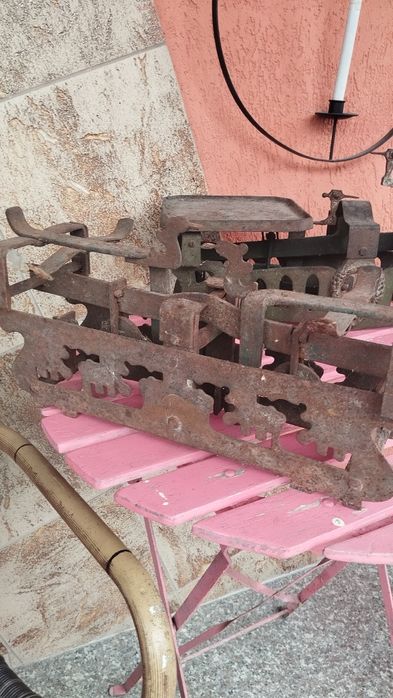 Antyczne wagi  szalowe