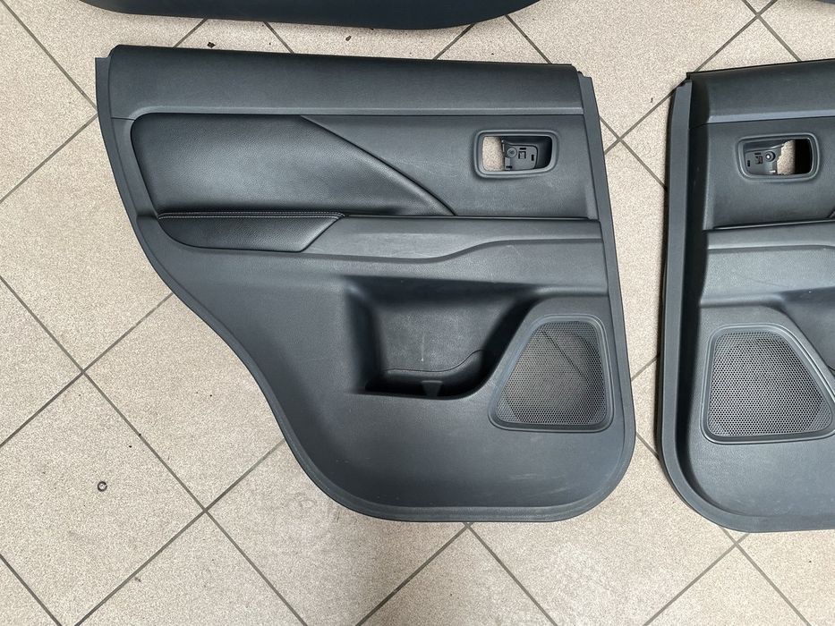Mitsubishi Outlander 14- 21 Дверная карта/Обшивка двери