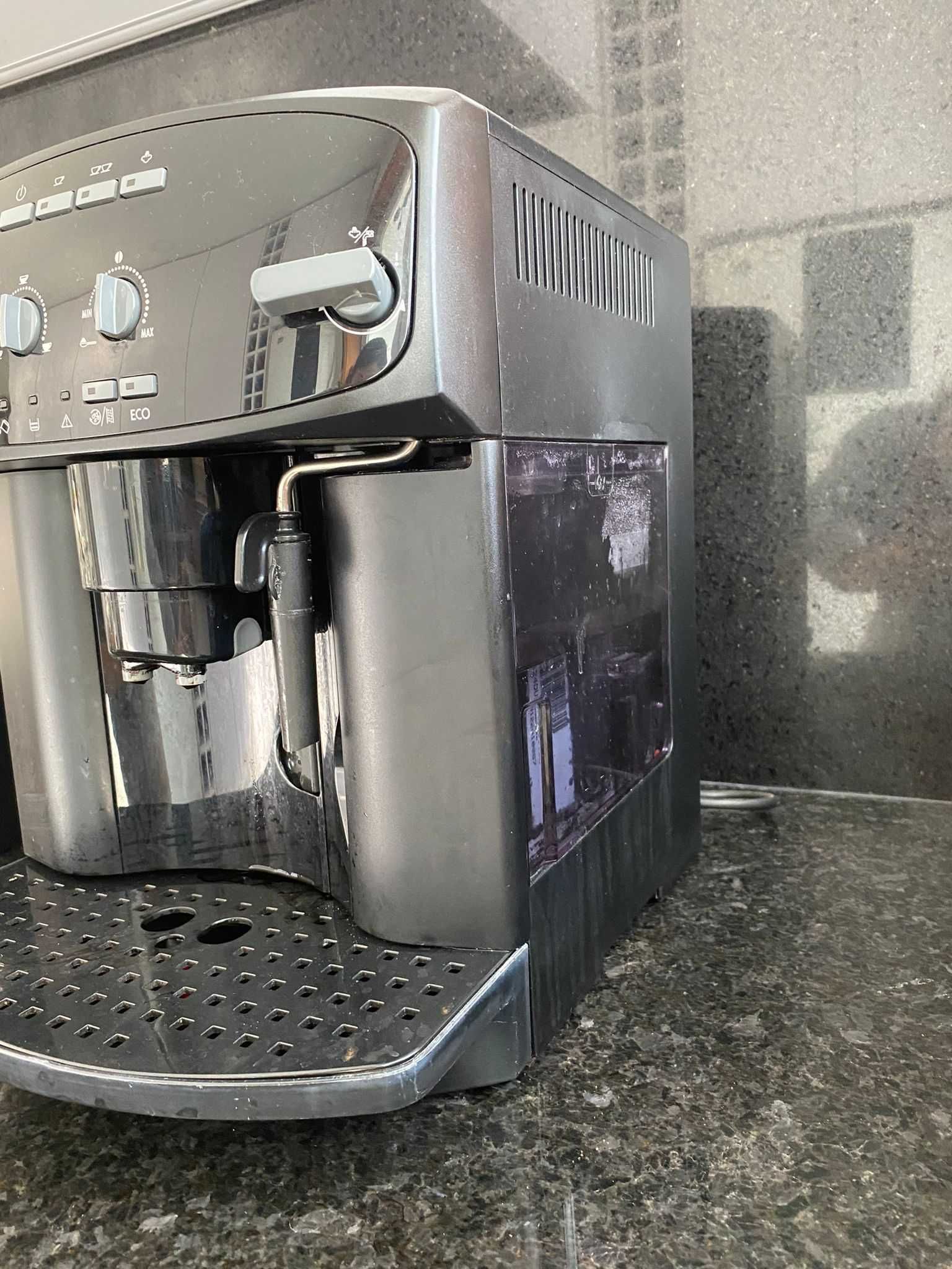 Máquina Café DeLonghi