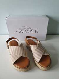 Sandały beżowe Catwalk rozmiar 37,24cm