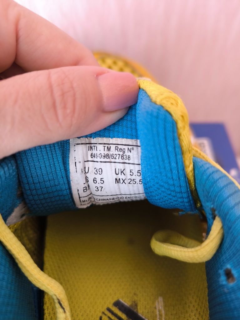 Кросівки для бігу Joma