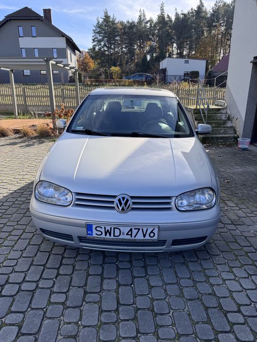 Volkswagen Golf IV 1.6 benzyna