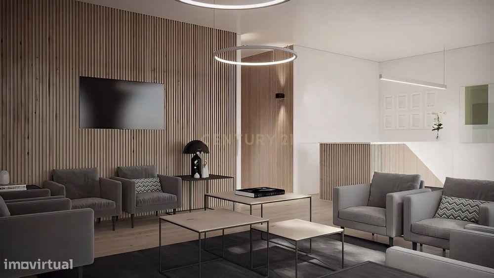 Loja ampla com duas frentes no centro de Beja!