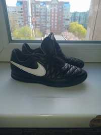 Кроссовки nike majestri 34р