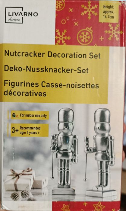 Різдвяна декоративна фігурка Лускунчик