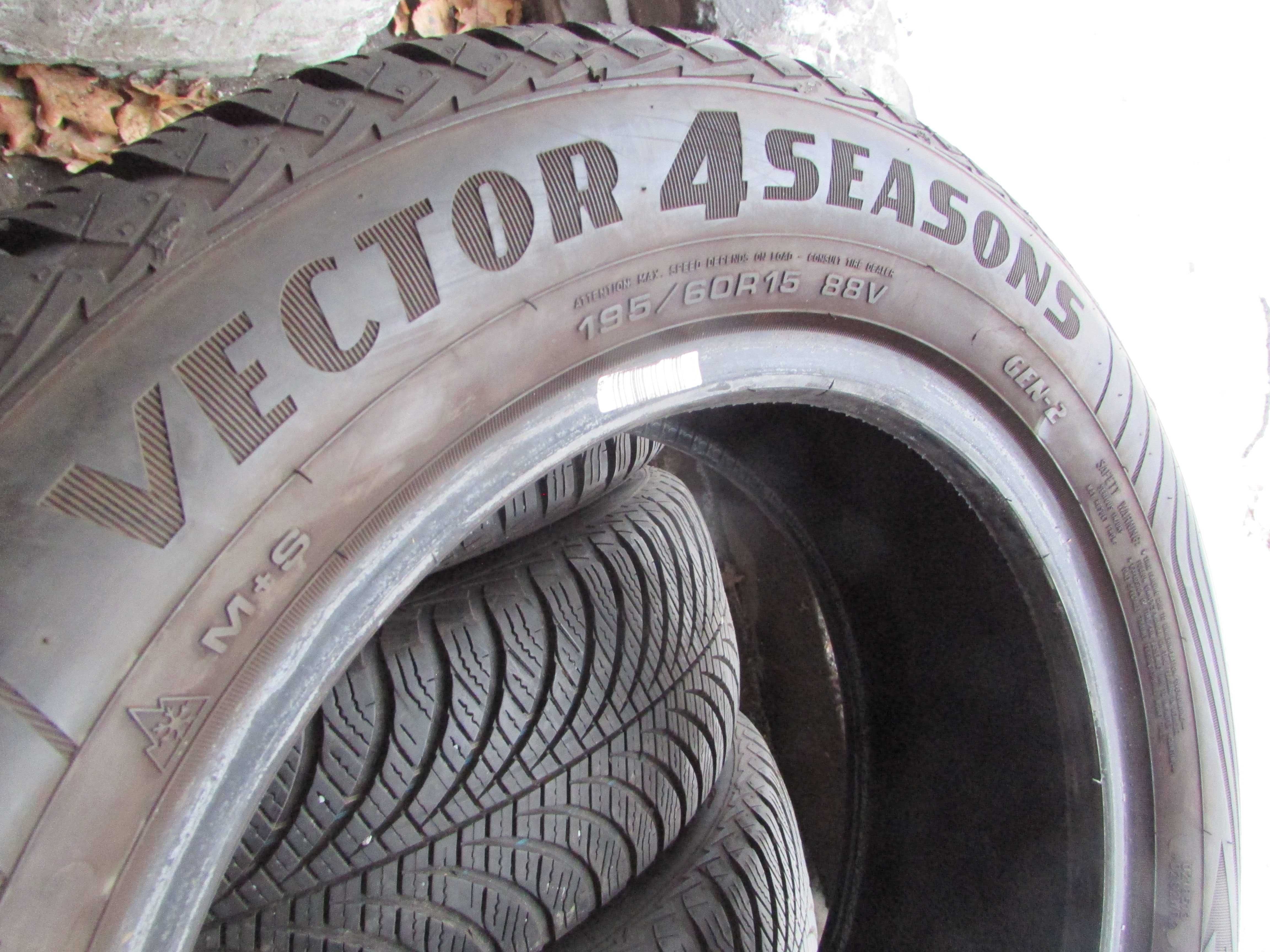 195/60/R15 GoodYear Vector 4 Seasons комплект всесезонної гуми