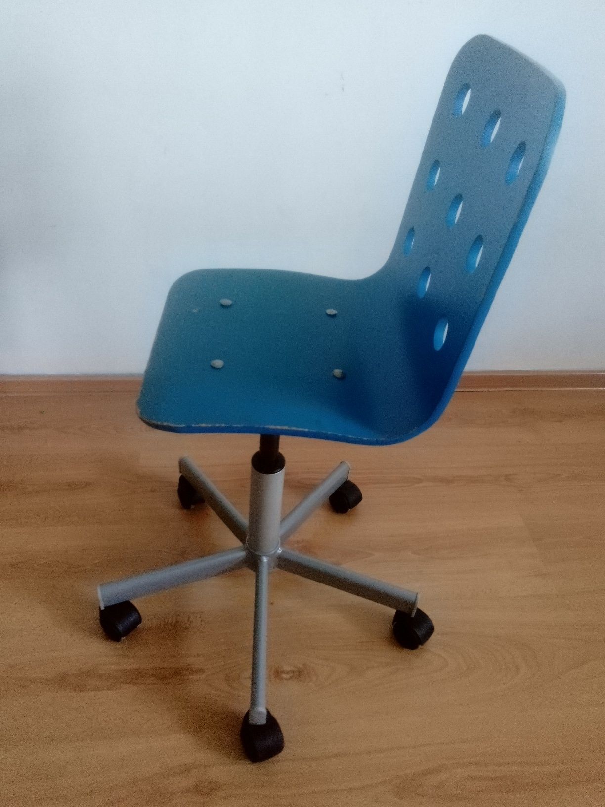 Krzesło Ikea Jules biurkowe obrotowe dla dziecka