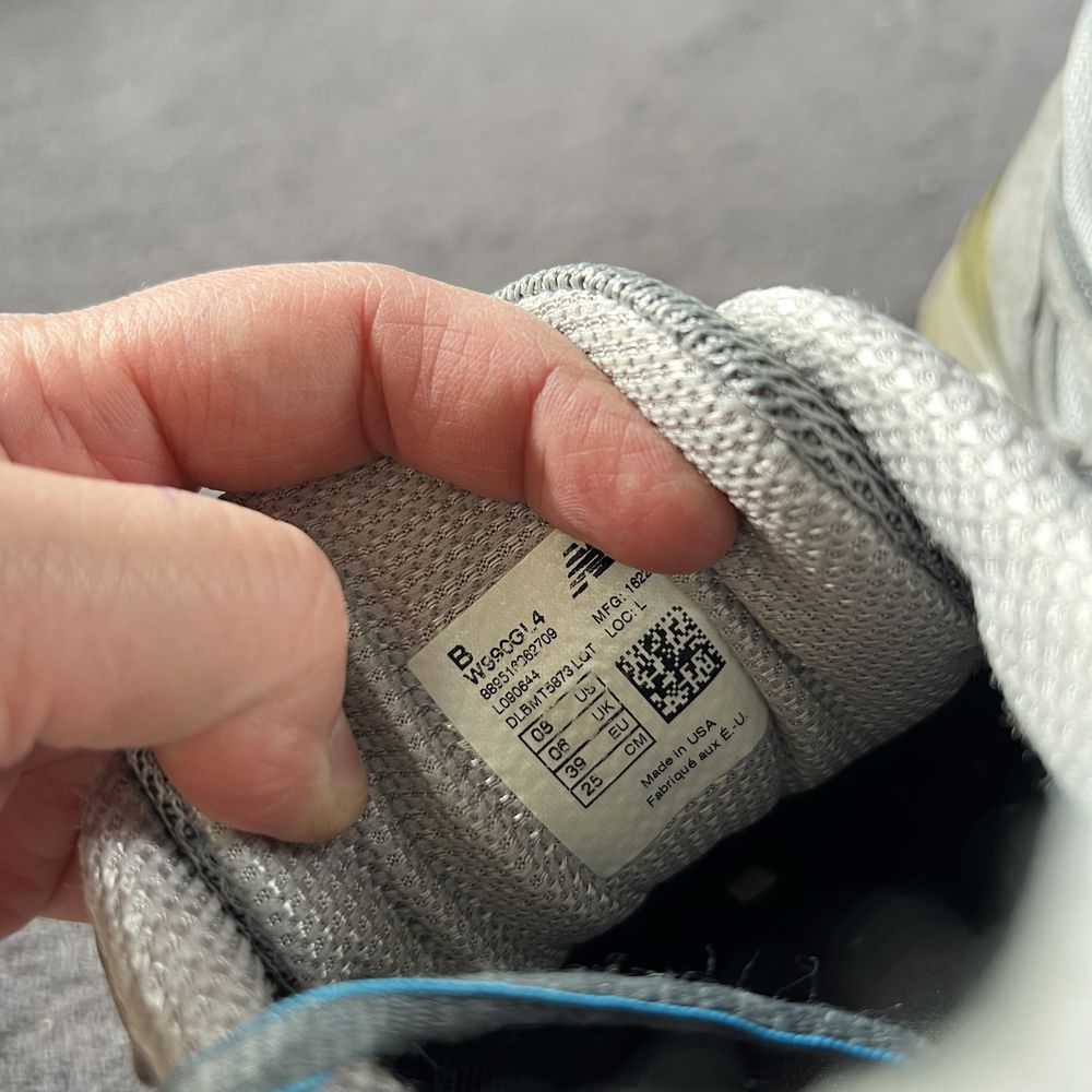 Чоловічі кросівки New Balance 990v4. P. 39.