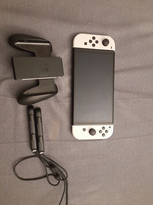 Konsola Nintendo Switch Oled biała, 64GB, gwarancja.