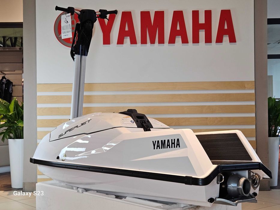 Skuter wodny Yamaha Super Jet dostępny od ręki