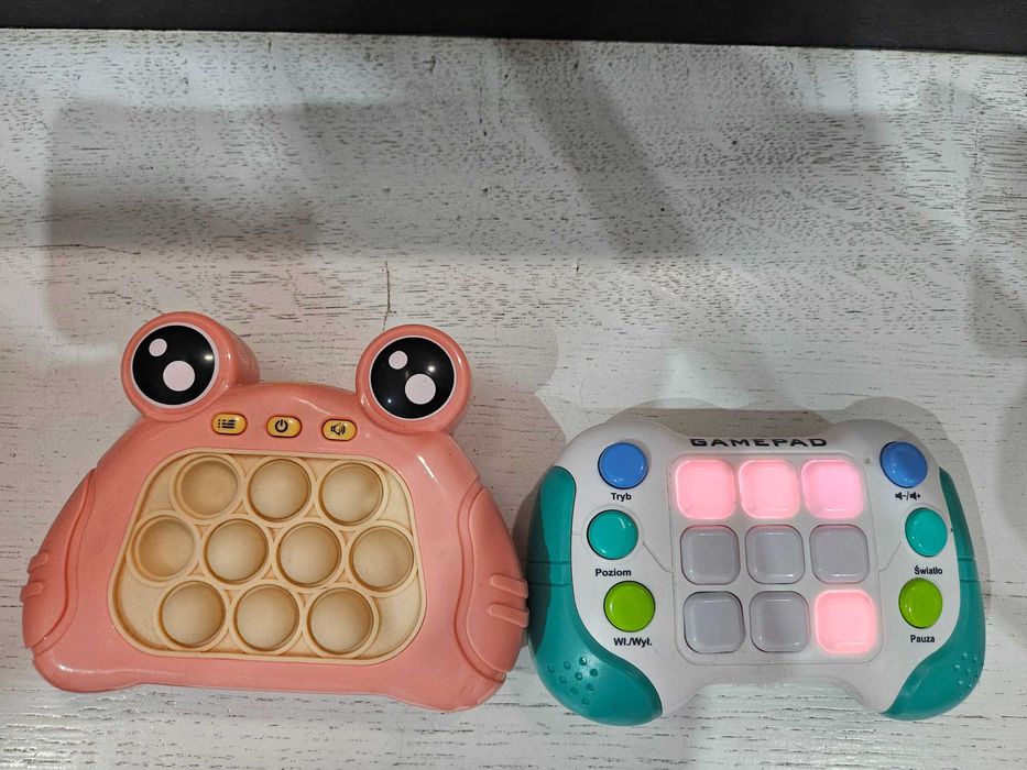 popit konsola i gamepad gra