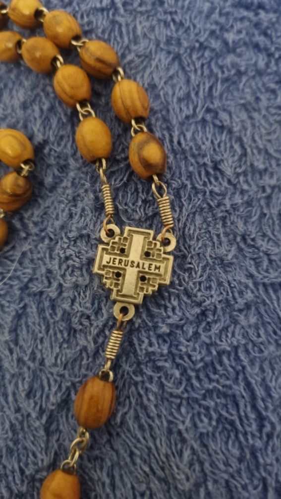 Drewniany Różaniec drewniany z Jerusalem,Ziemia Święta jak na zdjęciu.