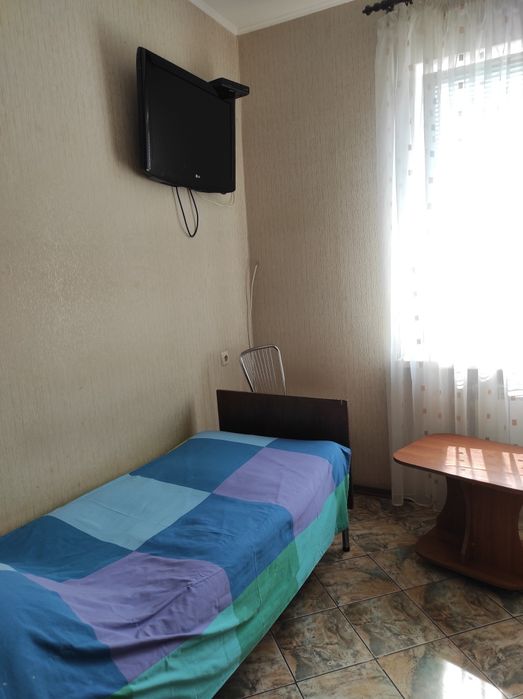 Подобово оренда з банею , банкет залом , мангальною зоною , порковкою