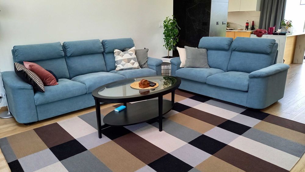 2 kanapy IKEA_ dwie pary wymiennych pokrowców. Kanapa 3 os i 2 os.