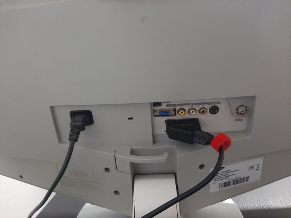 Tv LCD Samsung  com comando