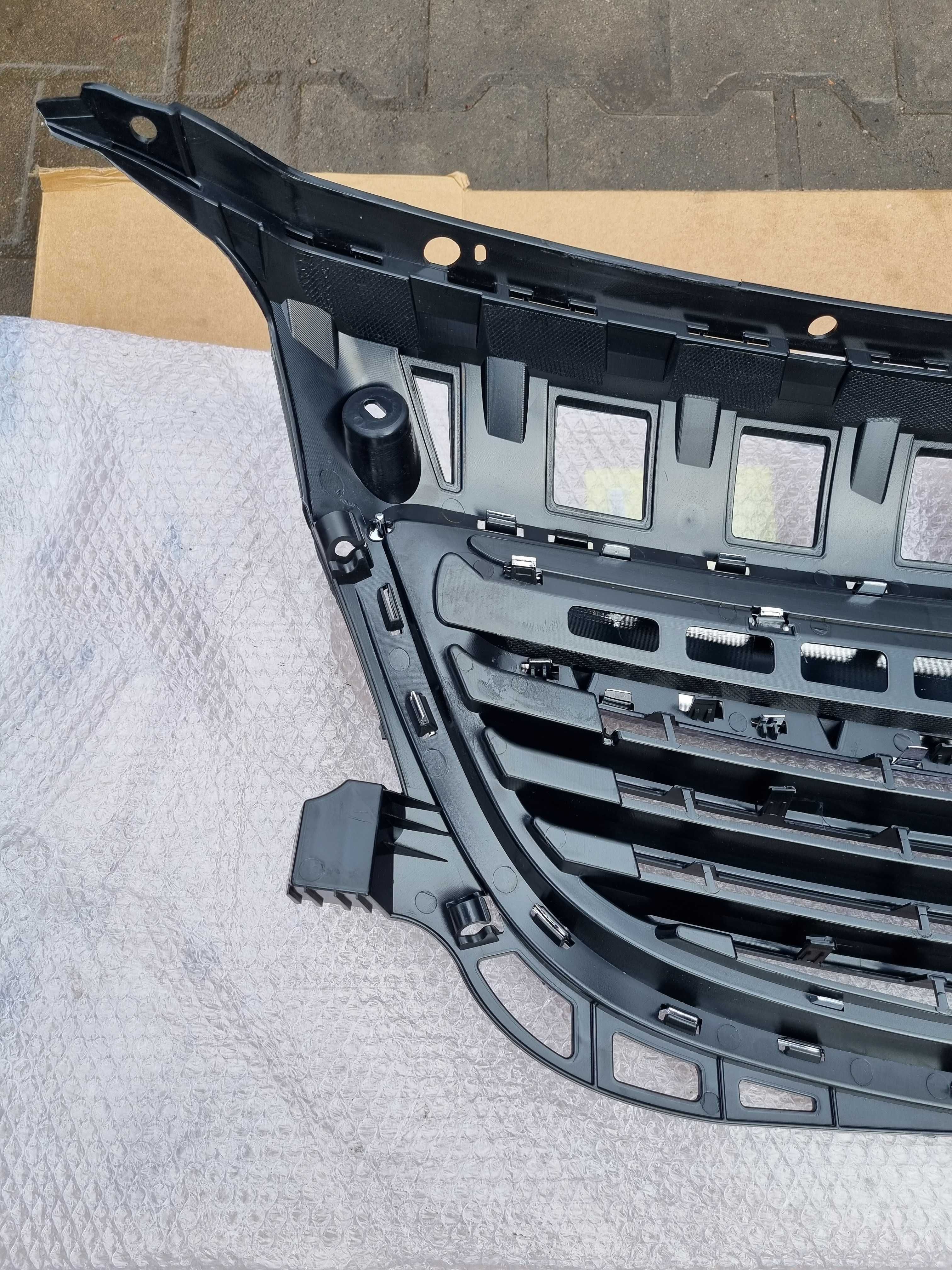 Opel Insignia A Lift Grill Atrapa Chłodnicy NEW!!! Europa