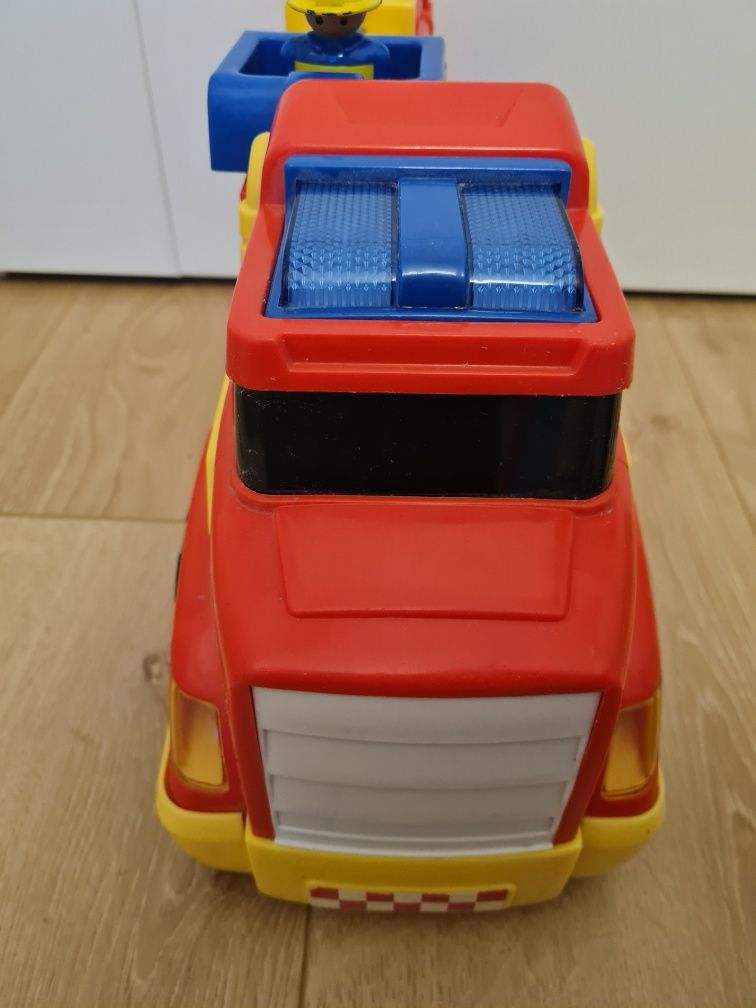 Zabawka samochód wóz strażacki interaktywny dźwięk światła