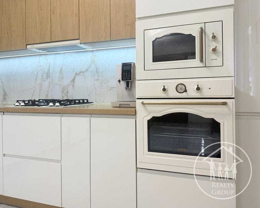 Продам будинок в ближньому центрі!Високий замок!Знесіння!