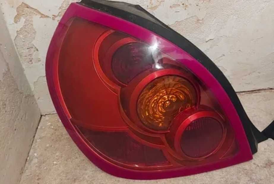 Farolins traseiros | Nissan Almera N16