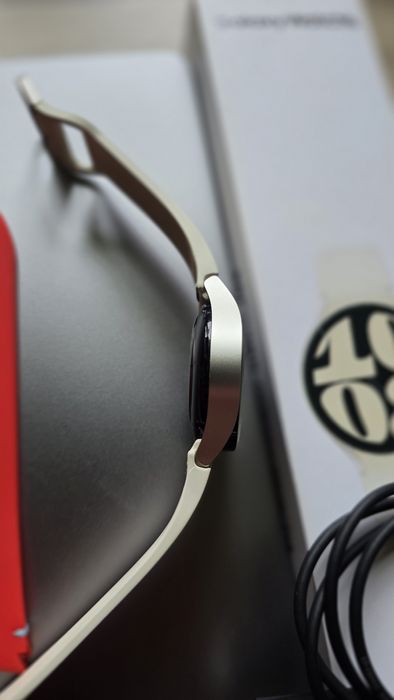 Продам Смарт-годинник Samsung Galaxy Watch6 40mm (Gold) SM-R930NZEASEK