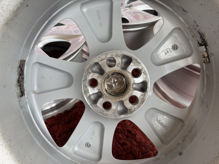 Original Toyota Prius Avensis R17 5x100