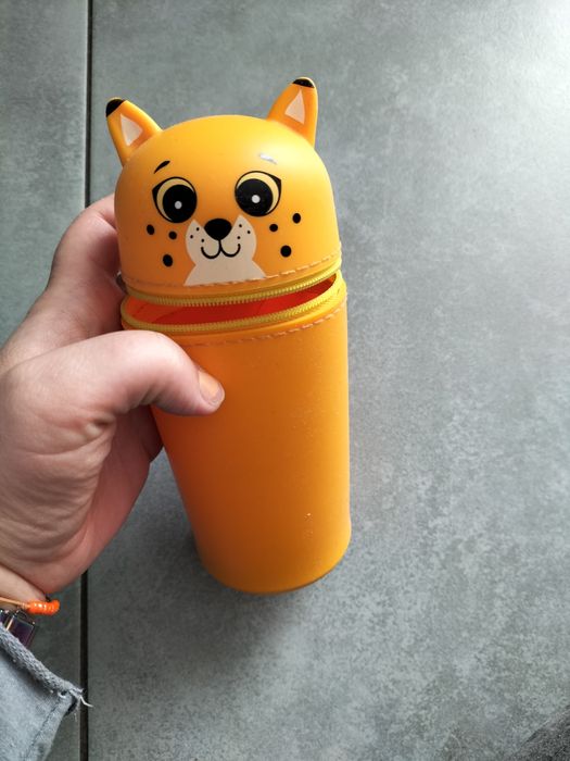 Silikonowy piórnik kotek